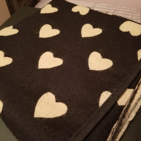 Poncho - Picture 3 of 5